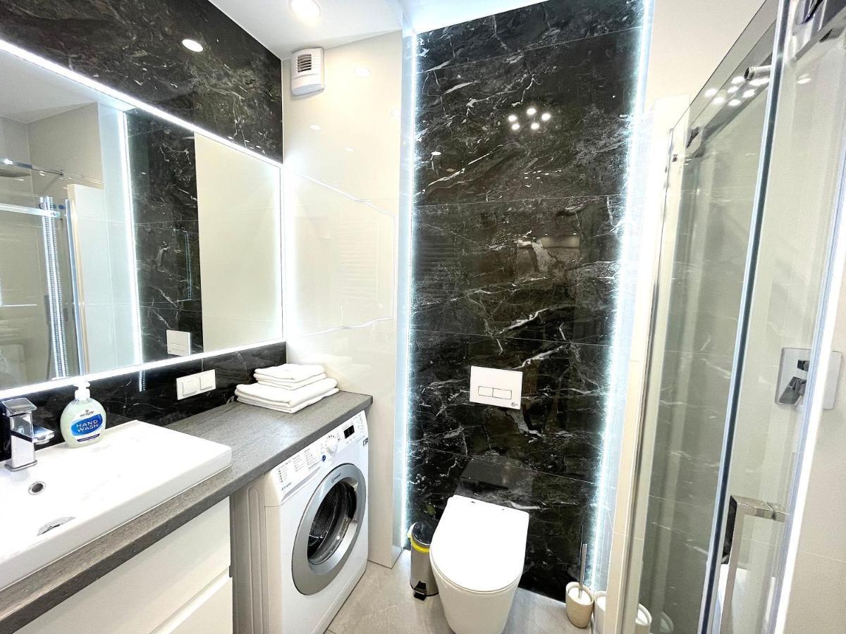 Apartament Superior Blue Przy Plazy- Free Pool, Saunas, Jacuzzi, Fitness, Salzgrotte Колобжег Екстериор снимка